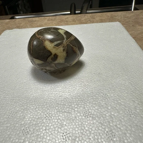 Vintage Large Septarian (Dragon Stones) Egg weighing 229 grams - Picture 9 of 9